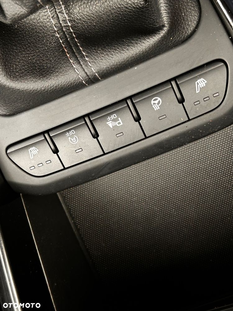 Kia Stonic - 30