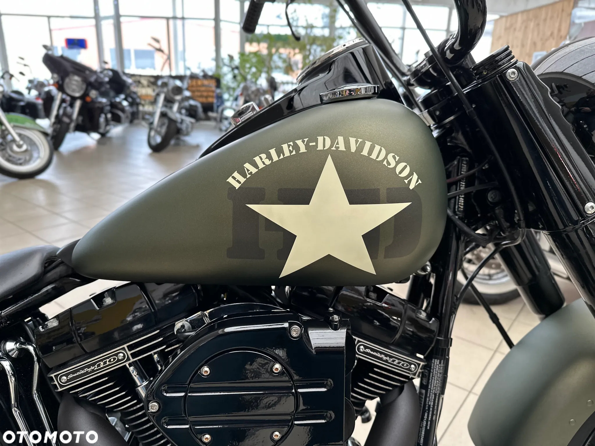 Harley-Davidson Softail Slim - 21