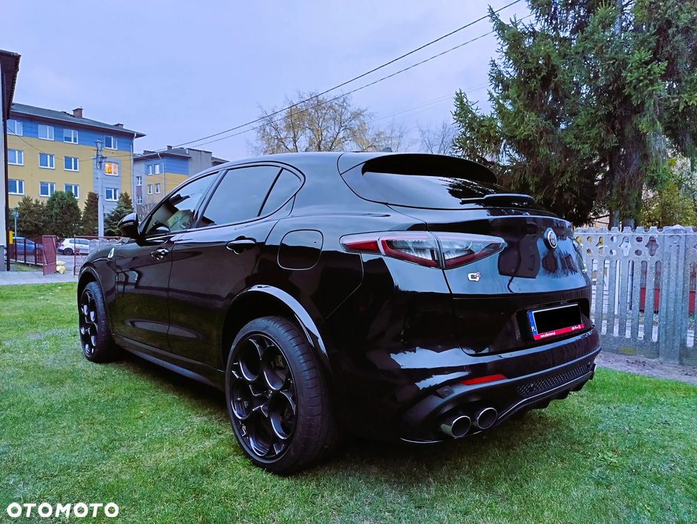 Alfa Romeo Stelvio 2.9 V6 Bi-Turbo Quadrifoglio Q4 - 4