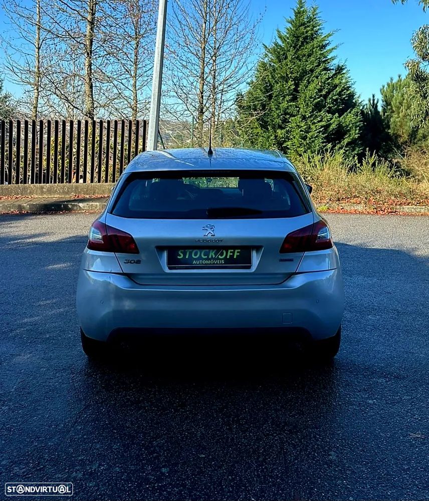 Peugeot 308 - 4
