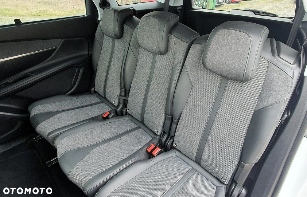 Peugeot 5008 - 19