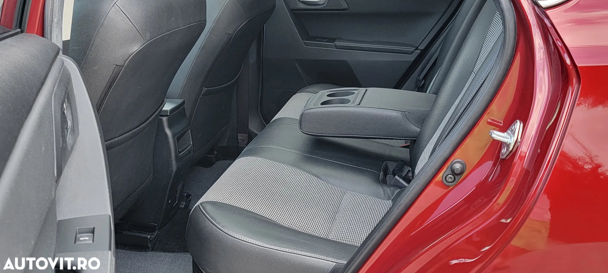 Toyota Auris 1.8 VVT-i Hybrid Automatik Edition S+ - 13