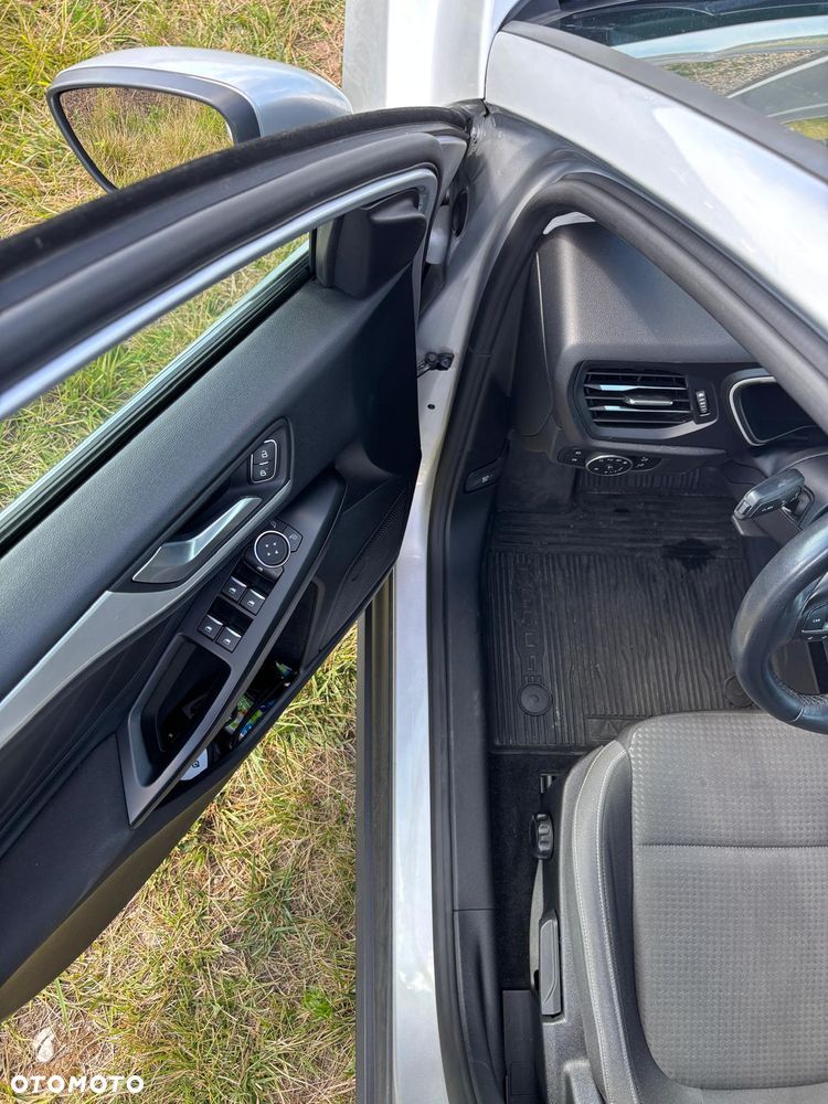 Ford Focus 1.0 EcoBoost Connected - 16