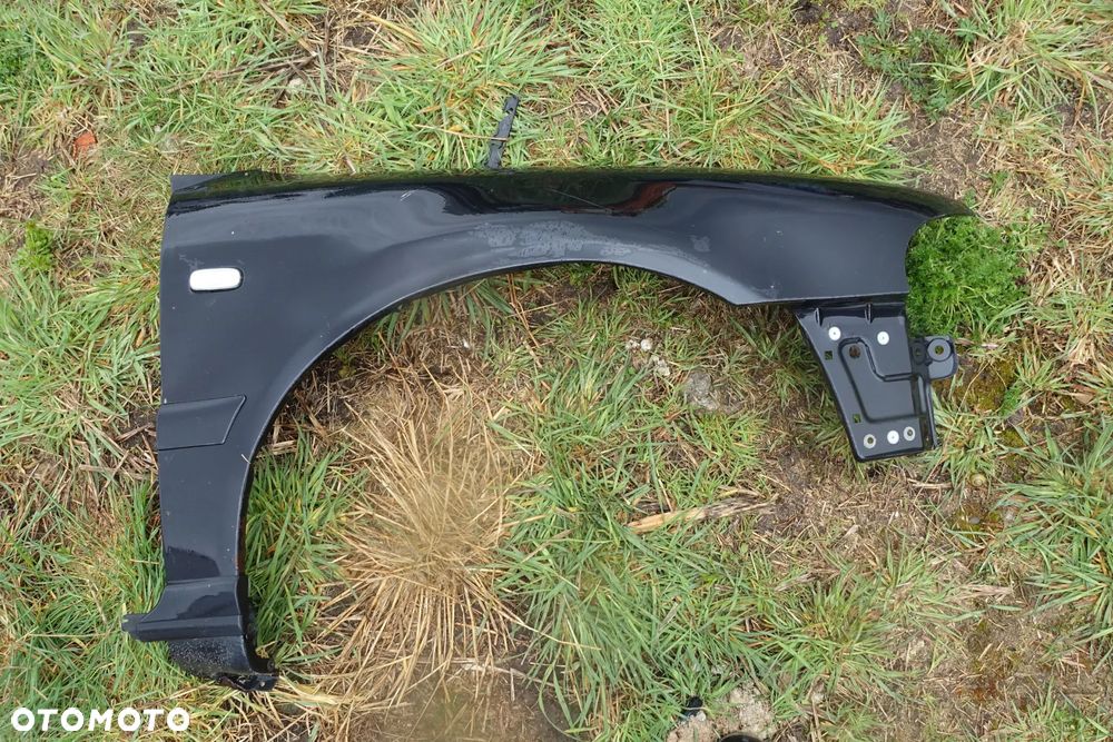 BŁOTNIK PRAWY AUDI A4 B5 96 -00r. - 1