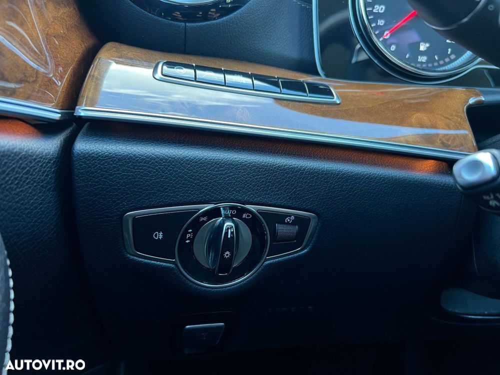 Mercedes-Benz E 300 9G-TRONIC Exclusive - 31