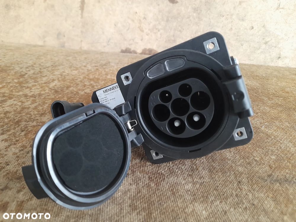 Gniazdo ładowania pojazdów elektrycznych Typu 2 Mennekes 196521A - 6