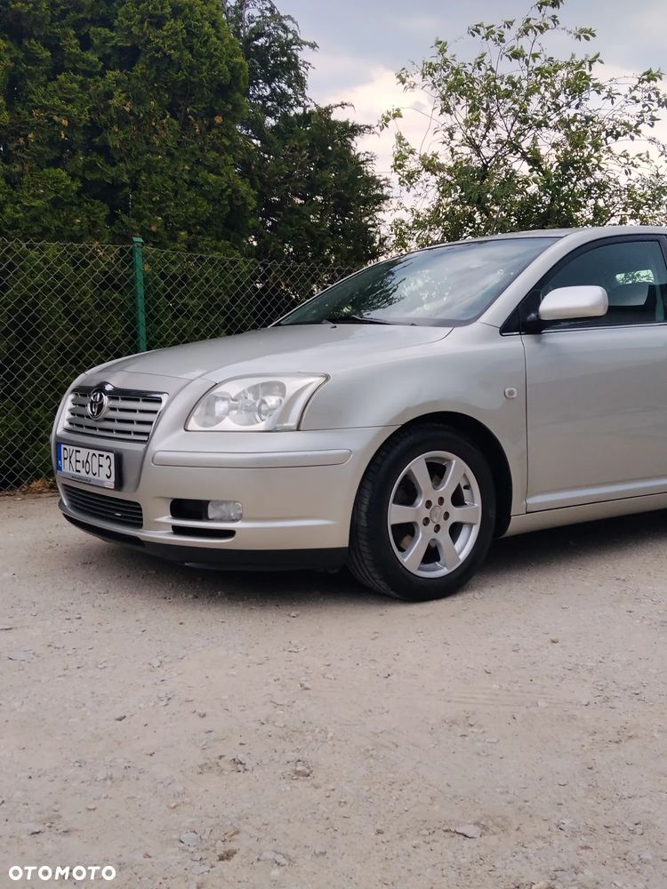 Toyota Avensis 2.0 VVT-i Executive - 2
