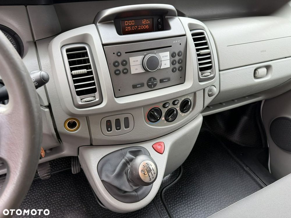 Opel Vivaro - 13