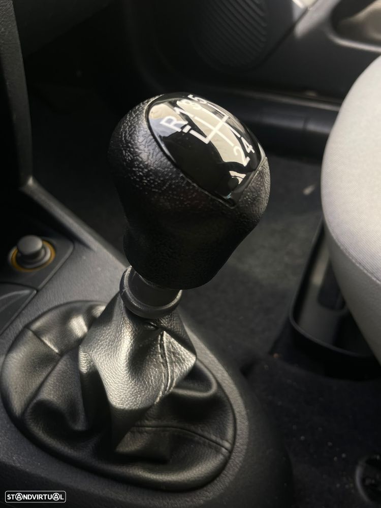 Renault Clio - 10