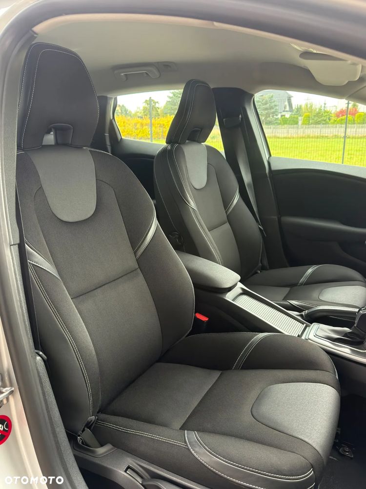 Volvo V40 - 31