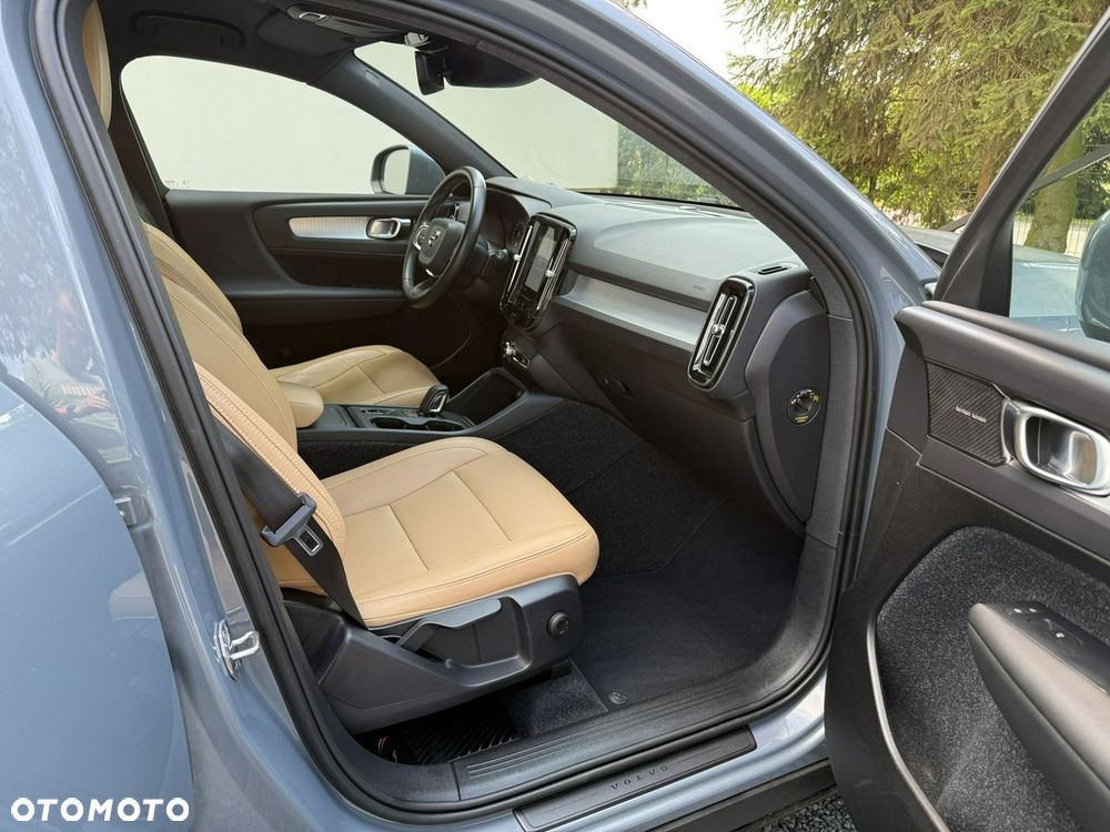 Volvo XC 40 D4 AWD Momentum Pro - 15