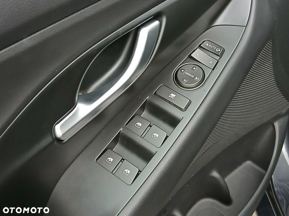 Hyundai i30 1.0 T-GDI Smart - 25