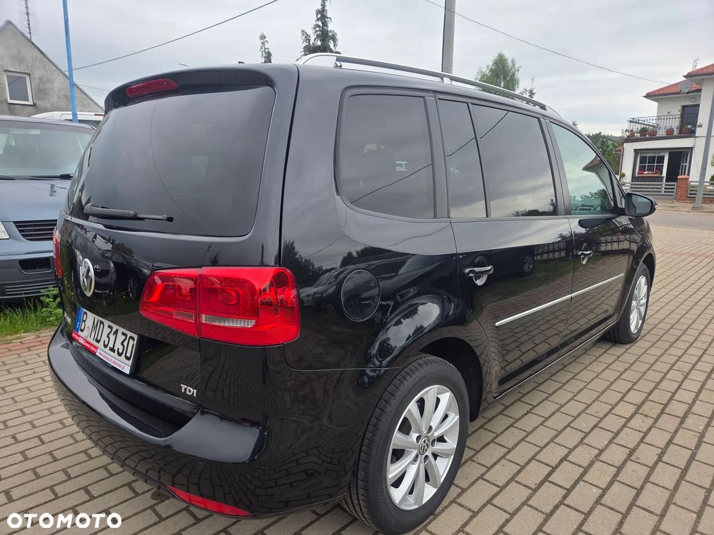 Volkswagen Touran - 5