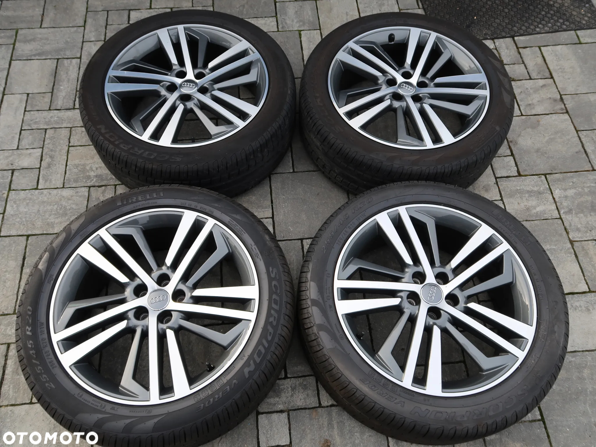 Koła Audi Q5 SQ5 20'' Pirelli 255/45r20  22 rok - 2