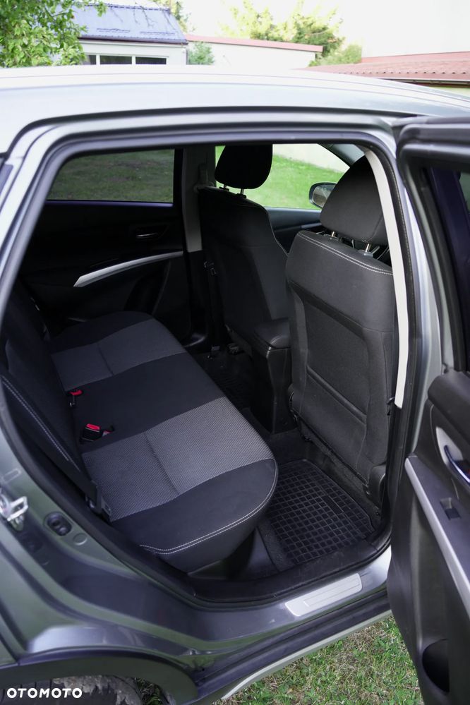 Suzuki SX4 S-Cross 1.6 Comfort - 17