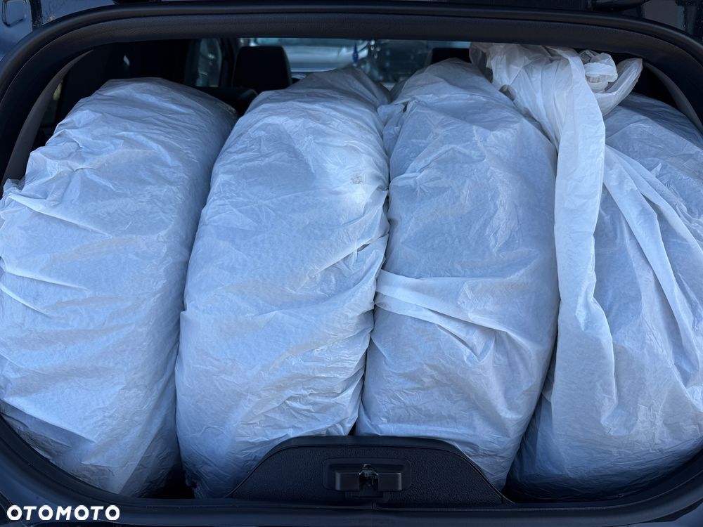 Ford Kuga 2.0 TDCi 2x4 Titanium - 29