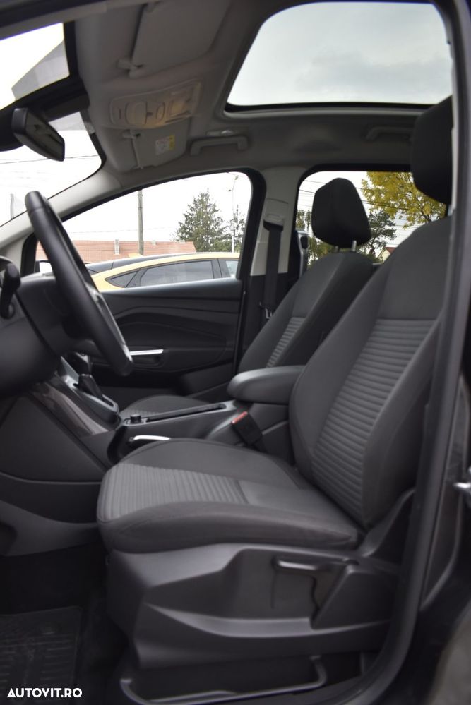 Ford Grand C-Max - 34