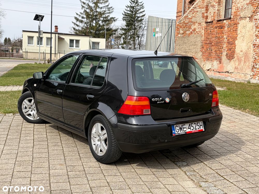 Volkswagen Golf 1.6 Comfortline - 4
