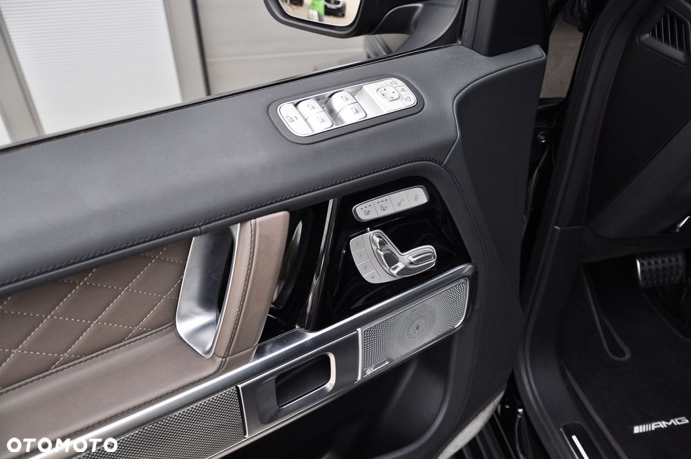 Mercedes-Benz Klasa G AMG 63 4x4 2 - 16