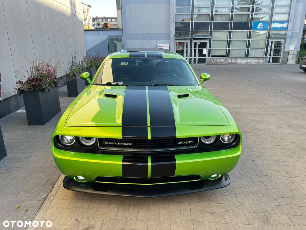 Dodge Challenger - 15