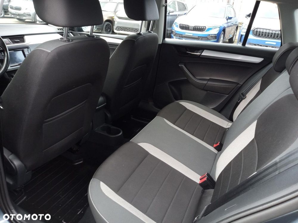Skoda RAPID 1.0 TSI Ambition - 22