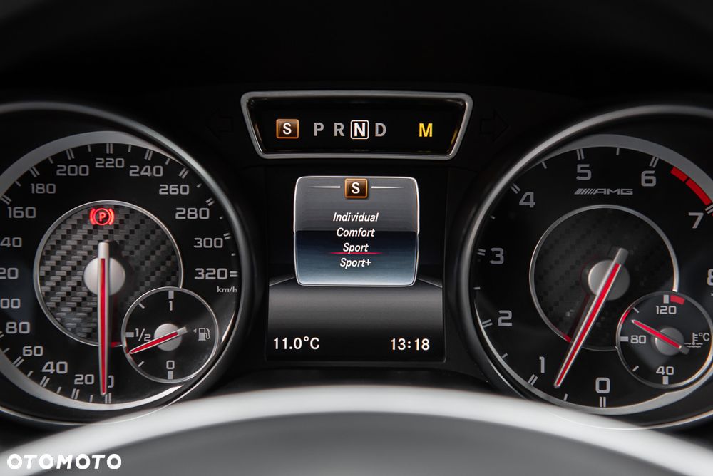 Mercedes-Benz CLA AMG 45 4Matic AMG Sp.sh 7G-DCT - 33