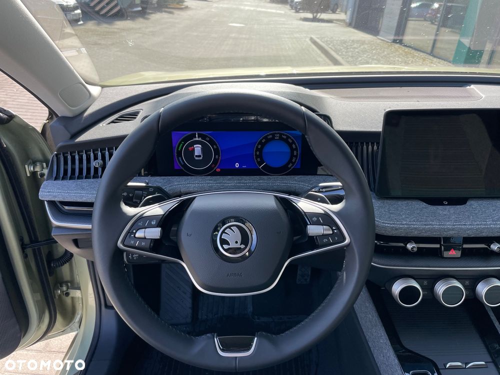 Skoda Superb 1.5 TSI Plug-in Hybrid Selection DSG - 17