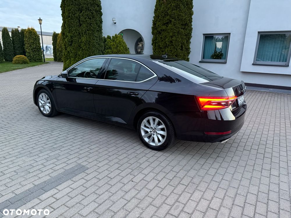 Skoda Superb 2.0 TSI 4x4 L&K DSG - 17