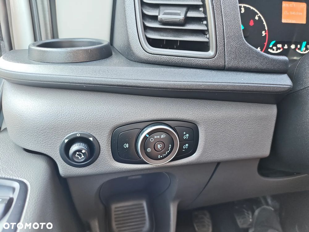 Ford Transit - 23