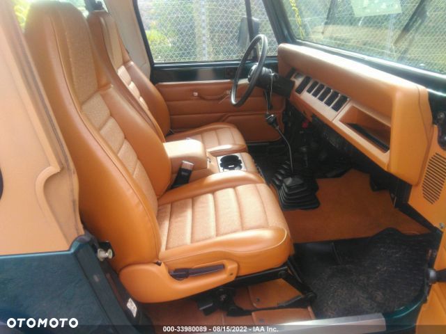 Jeep Wrangler 2.5L - 13