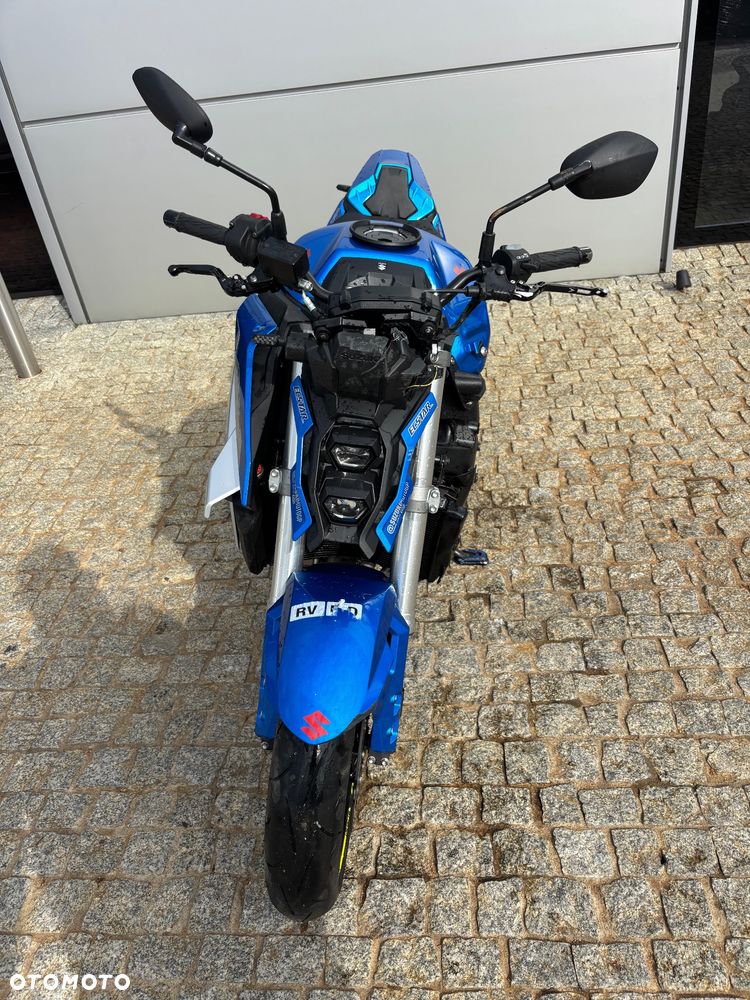 Suzuki GSX - 5
