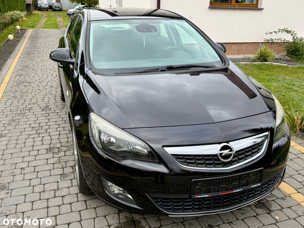 Opel Astra 2011 photo 5