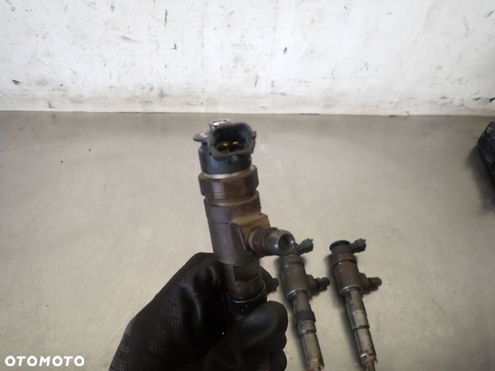 WTRYSK PEUGEOT BIPPER 1.4  0445110252 - 3