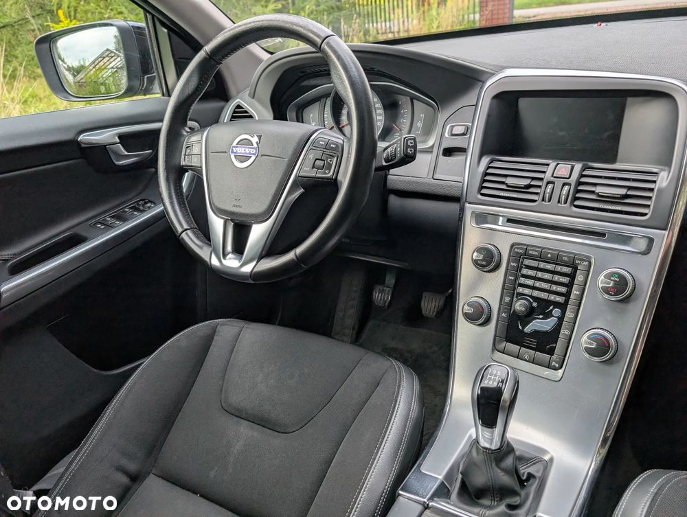 Volvo XC 60 D4 Momentum - 14