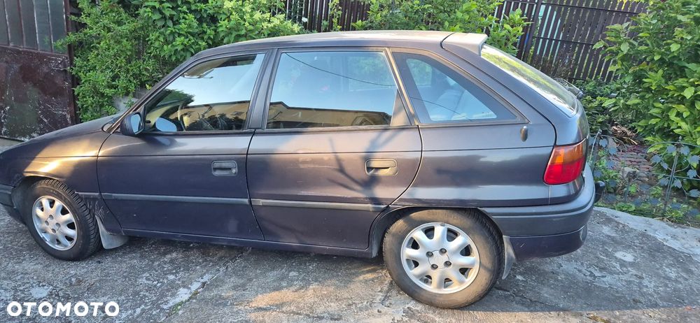 Opel Astra 1.6 16V 100 - 1
