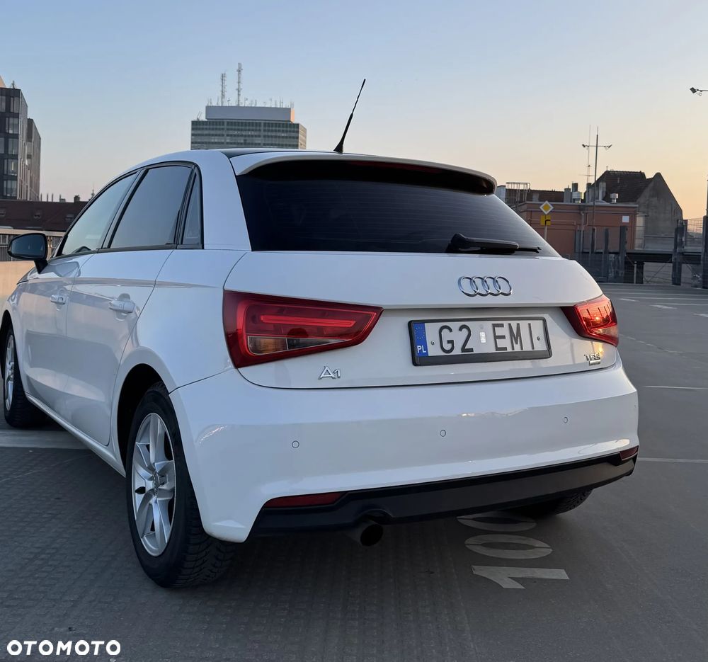 Audi A1 Sportback 1.0 TFSI ultra - 2