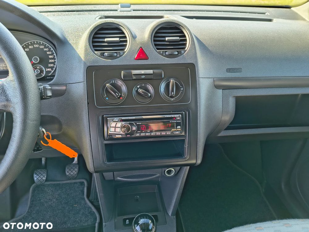 Volkswagen Caddy - 9