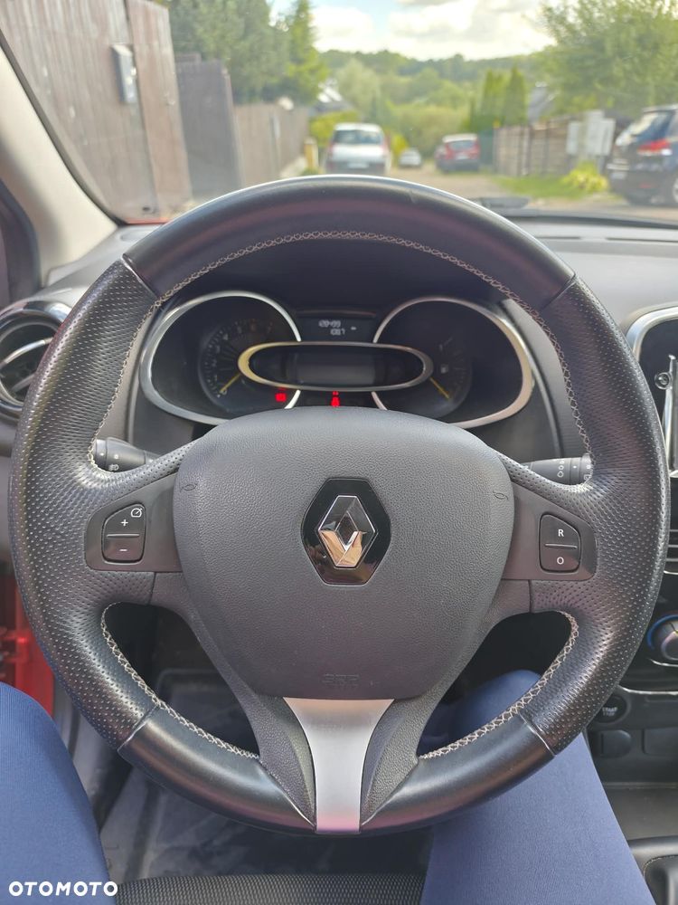 Renault Clio 1.2 16V Life - 9
