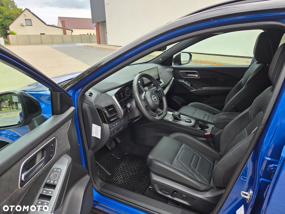 Nissan Qashqai 1.3 DIG-T 4x4 MHEV Xtronic Tekna - 21