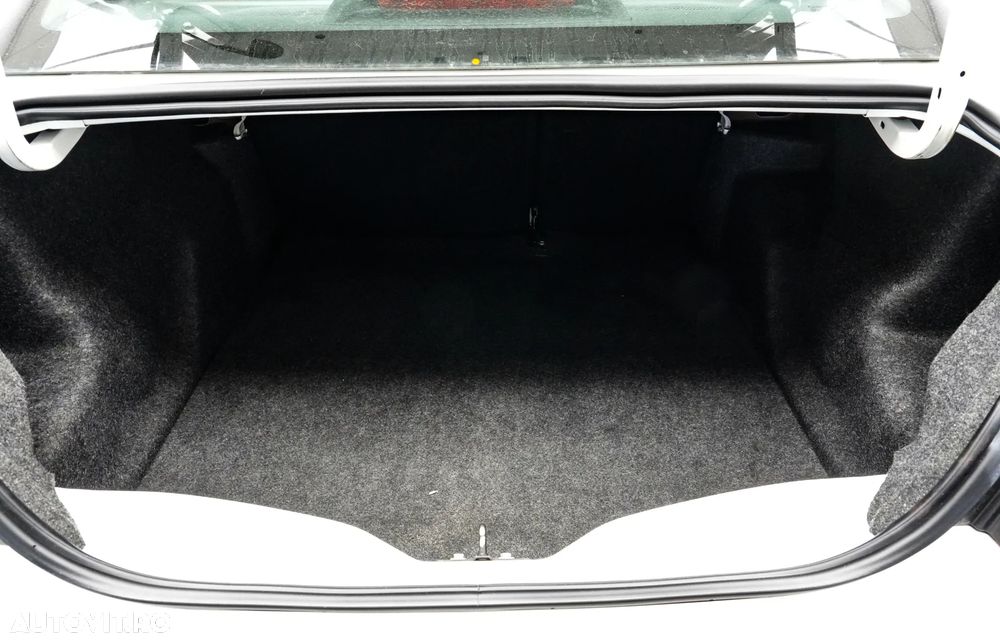 Peugeot 301 1.5 BlueHDI FAP Allure - 22