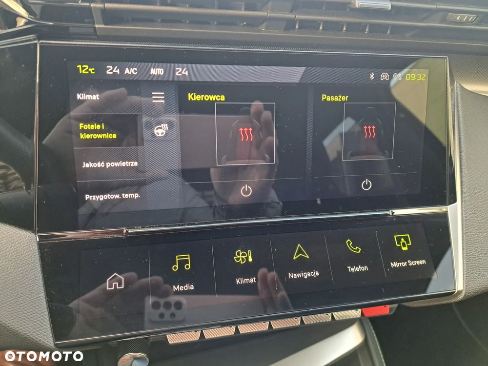 Peugeot 408 1.6 Plug-In Hybrid 225 GT EAT8 - 8