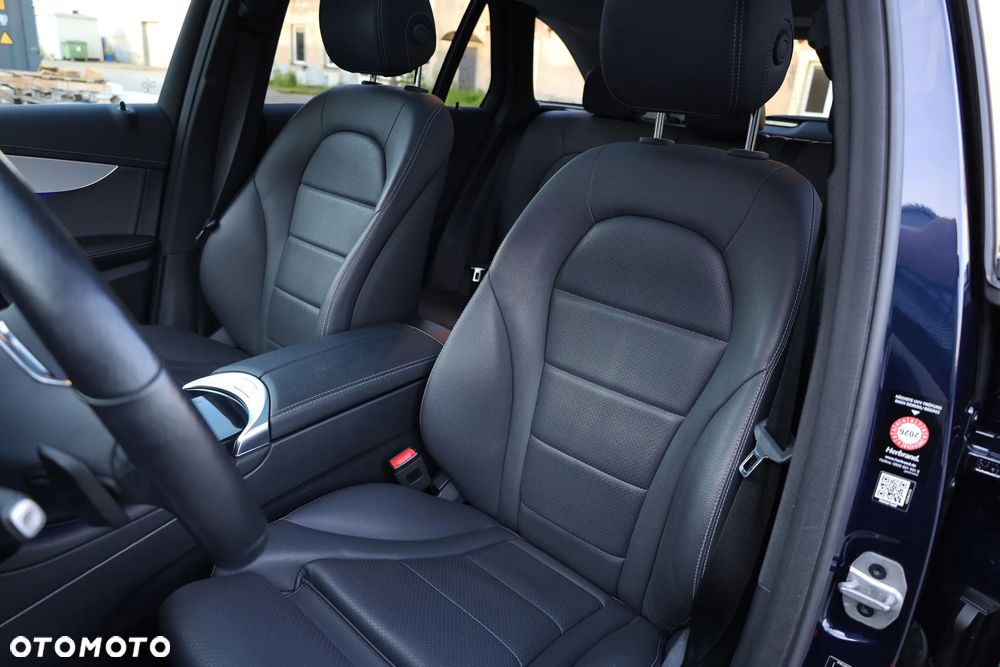 Mercedes-Benz GLC 300 e 4Matic 9G-TRONIC - 22