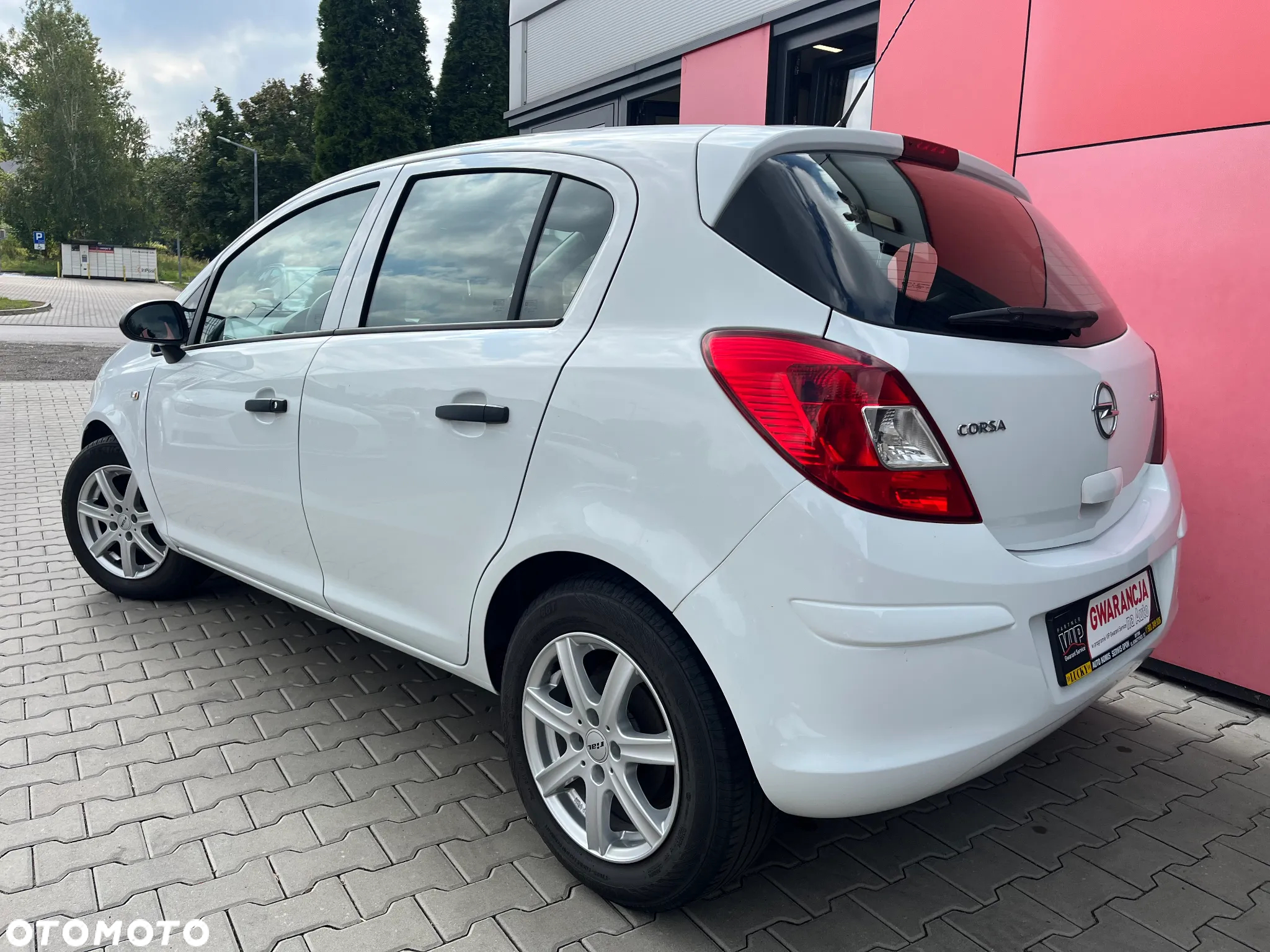 Opel Corsa 1.4 16V Enjoy - 4