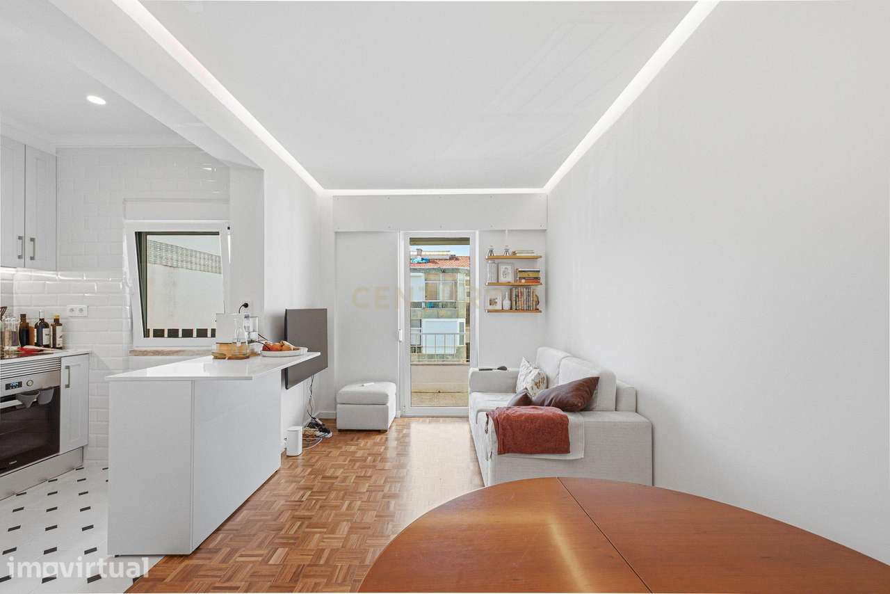 Apartamento Remodelado T2, Linda-a-Velha, Oeiras - Grande imagem: 2/30