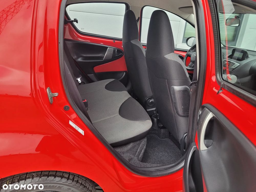 Toyota Aygo x-clusive Style Selection - 17