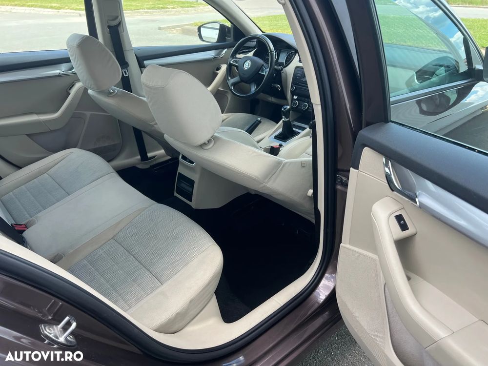 Skoda Octavia 1.6 TDI AMBITION - 29