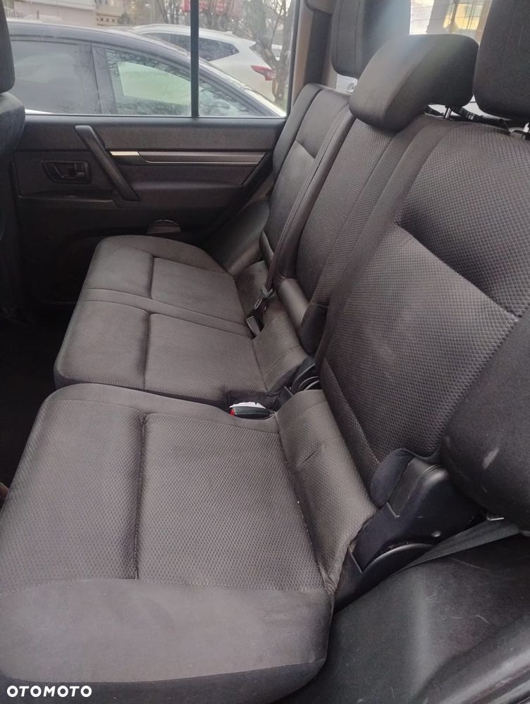 Mitsubishi Pajero 3.2 DID Invite - 14