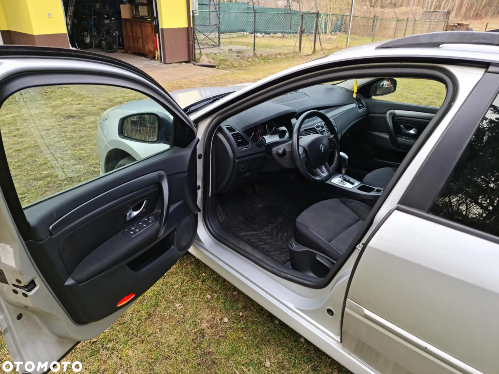 Renault Laguna Grandtour 2.0 16V Turbo Initiale - 7