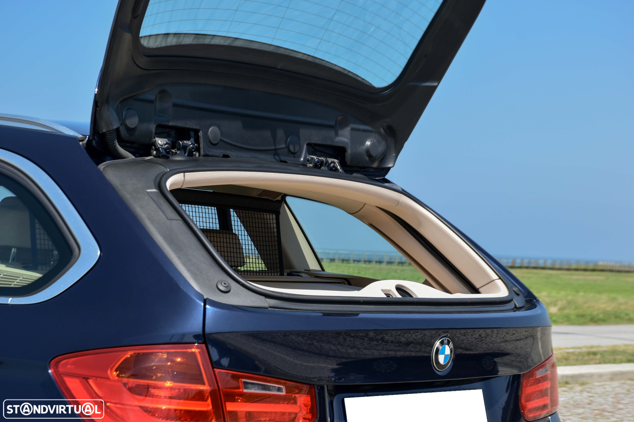 BMW 318 d Touring Auto Line Luxury - 11