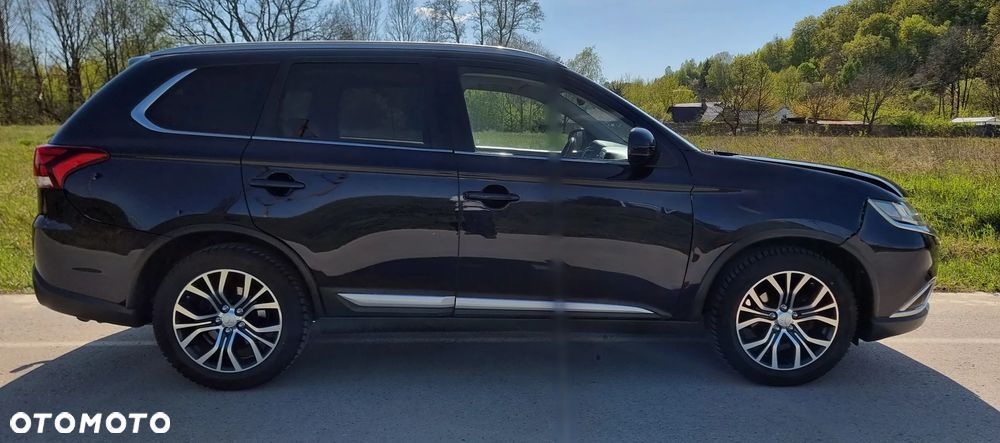 Mitsubishi Outlander 2.0 Intense + Navi 4WD CVT - 12